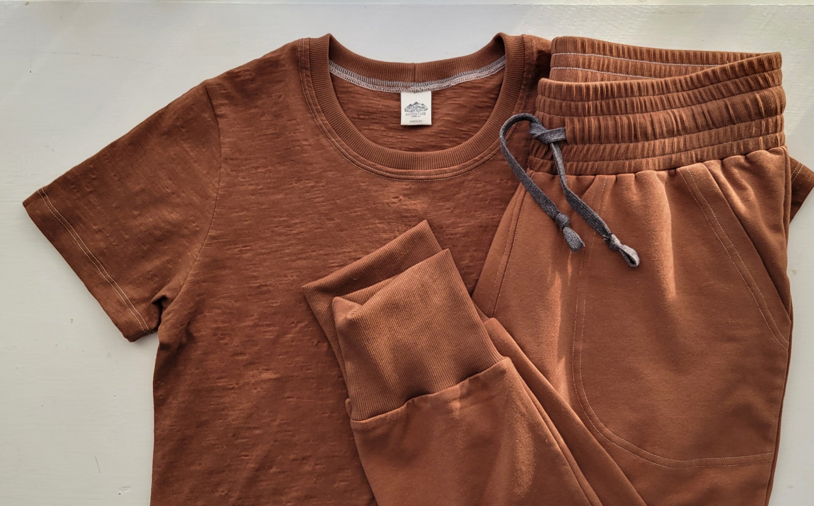 Essential Lounge Set - Chocolate